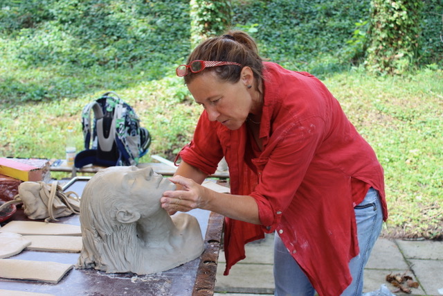 Ina Jaenicke Ina Jaenicke - Dipl.-bild. Künstlerin Plastik/Keramik